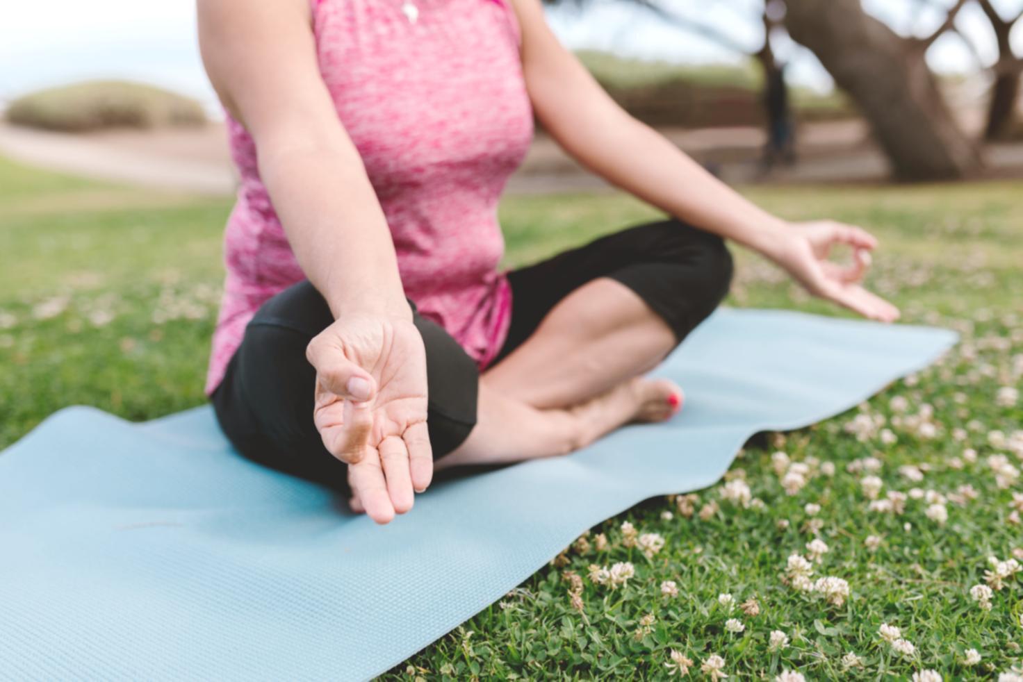 Spazio tranquillo dedicato alla pratica meditativa quotidiana